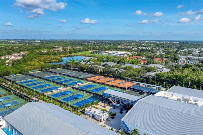 Building Photo - 5425 46th Ct W