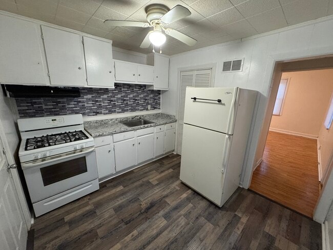 Building Photo - 1625 Wickham Ave