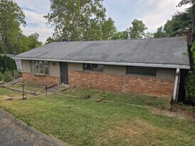 Building Photo - 158 Witmer Road