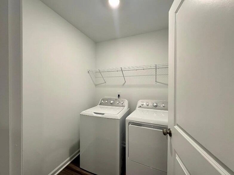 Building Photo - 296 Thompson Overlook Wy