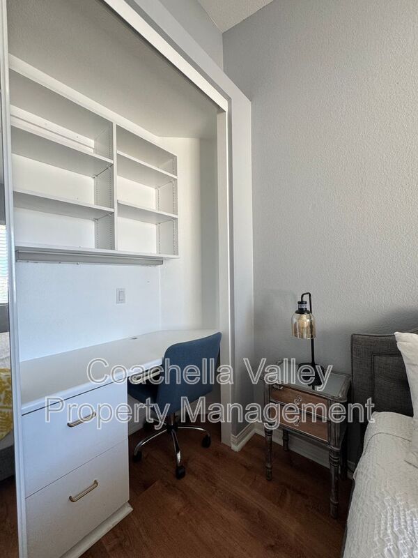 Building Photo - 44060 Dalea Ct