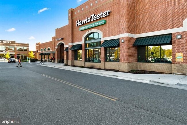 Building Photo - 722 Crown Park Ave