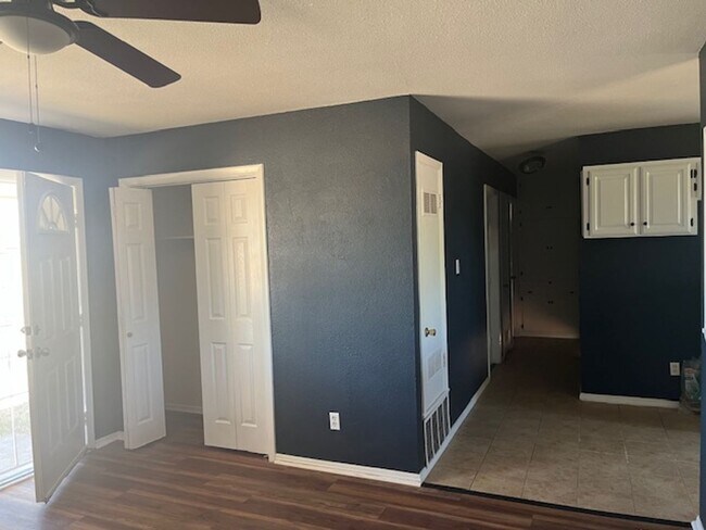 Building Photo - Room for Everyone! Charming 4-Bed 1.5 Bath