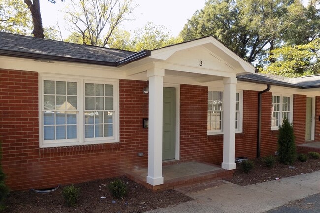 Primary Photo - Beautifully Renovated Apartment in Wilmore!
