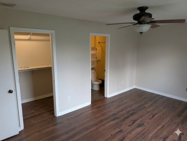 Building Photo - 3980 Apache Trl