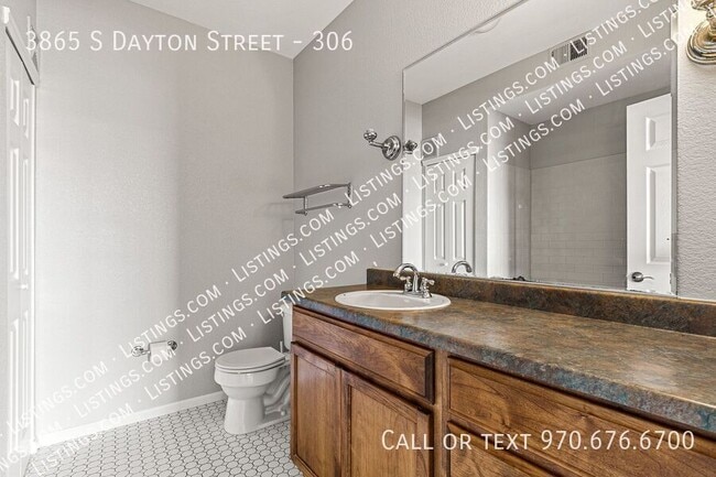 Building Photo - 3865 S Dayton St