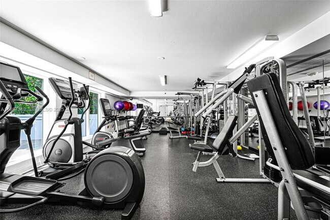 Building Photo - 1627 Brickell Ave