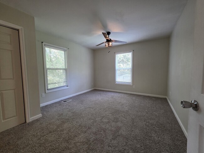 Building Photo - 3483 Arvin Dr