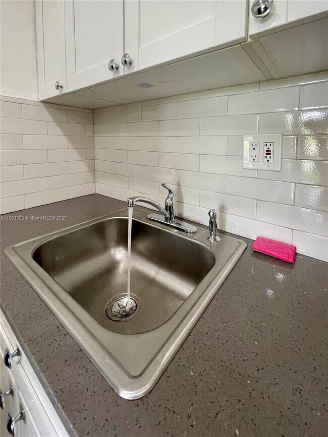 Building Photo - 26741 SW 139th Ave