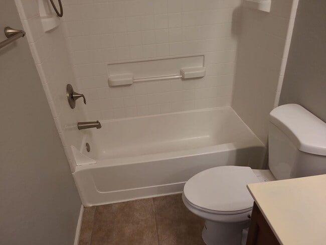 Building Photo - Ideal Living in Highland Groves: Stunning Cul-de-Sac Home with Builder Upgrades, Open Floor Plan,...