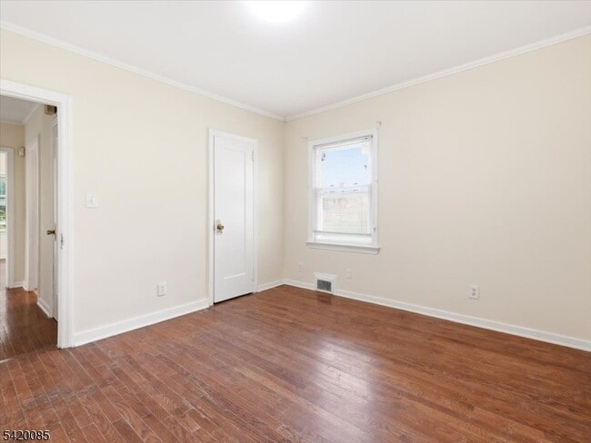 Building Photo - 95 Sycamore Ave