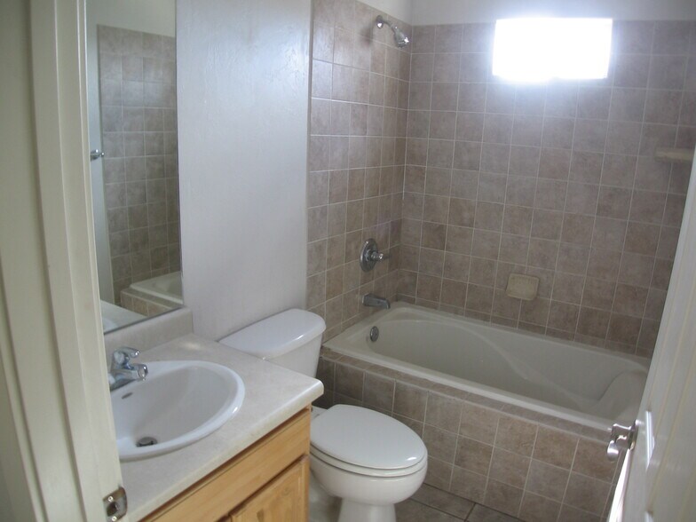 Building Photo - 3121 Dublin Way