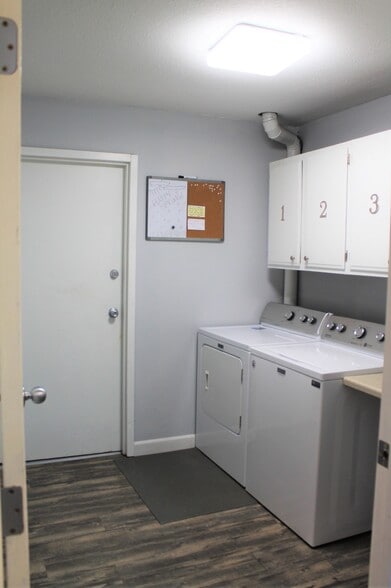 Shared laundry room space with high efficiency washer/dryer. NO coin op. - 156 michael CT