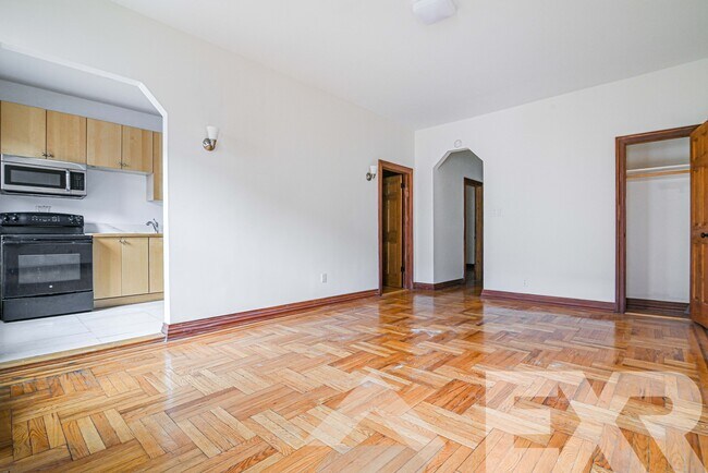 Building Photo - 1244 Pacific St