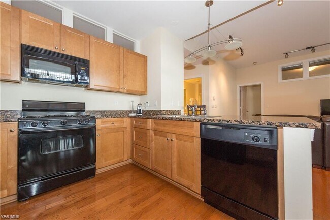 Building Photo - 16800 Van Aken Blvd