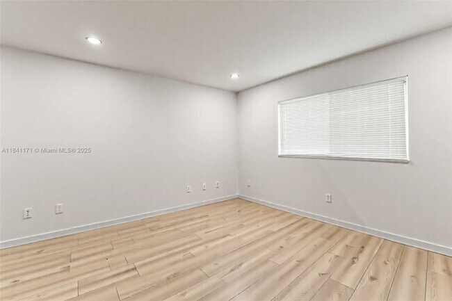 Building Photo - 5790 Stirling Rd