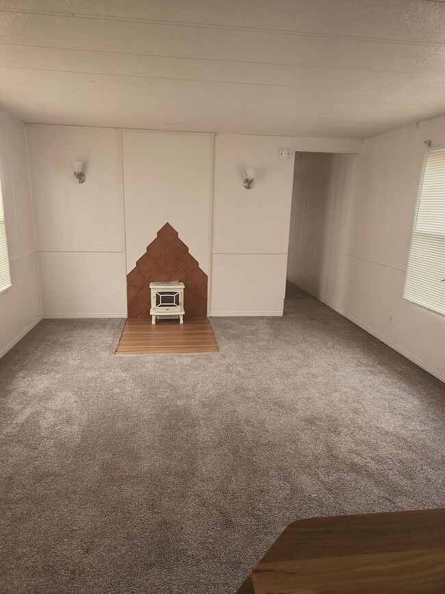 Building Photo - 3 Bedroom in Filer