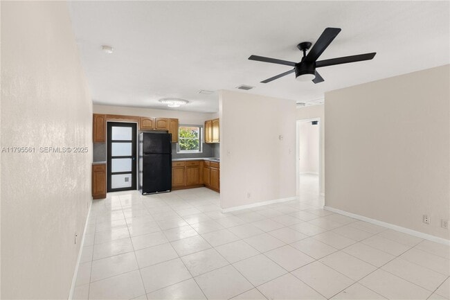 Building Photo - 1305 NE 2nd Ave