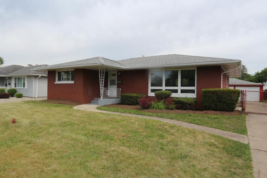 Building Photo - 3511 43rd Pl