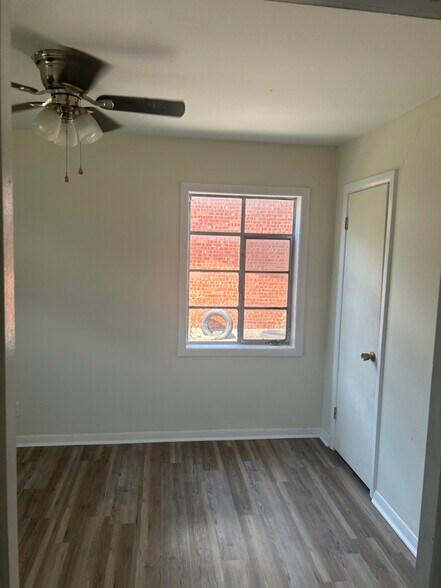 Building Photo - 3007 Curtis Dr