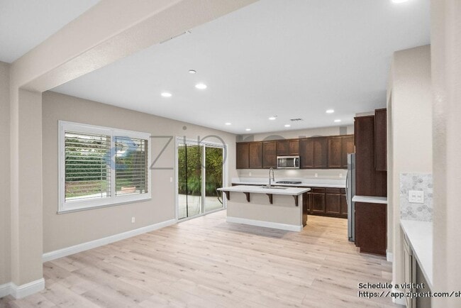 Building Photo - 1726 Hummingbird Way