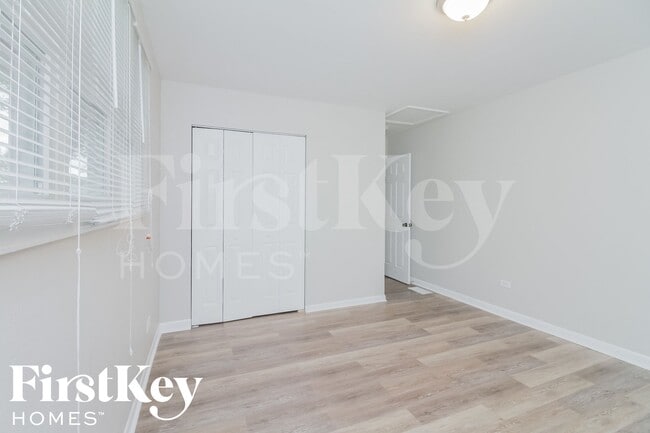 Building Photo - 4351 Scott St