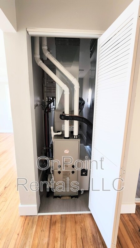 Building Photo - 7873 Syracuse St