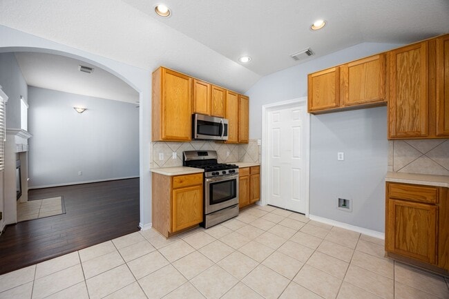 Building Photo - 1518 Bugle Run Dr