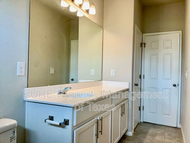 Building Photo - 120 Cloyce Ct