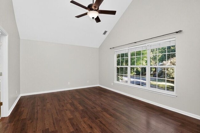 Building Photo - Beautiful 3BD/2.5BA Home in the Edinburgh Community of Ballantyne!