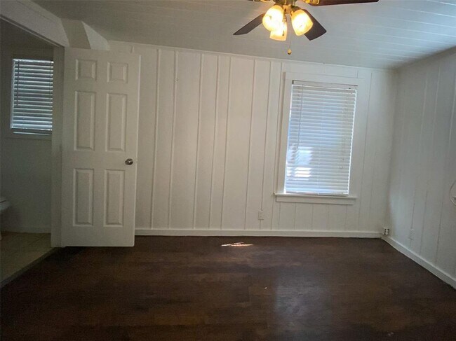 Building Photo - 5108 Bayard Ln
