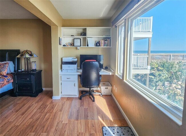 Building Photo - 44 Sea Vista Dr
