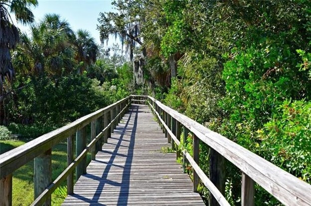 Building Photo - 5727 Title Row Dr