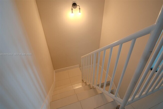 Building Photo - 900 Biscayne Blvd