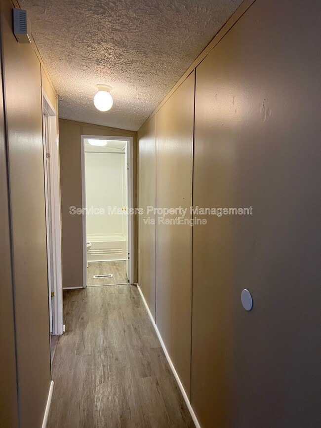 Building Photo - 4819 Douglas Dr