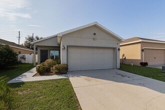 Building Photo - 2905 Whispering Trails Dr