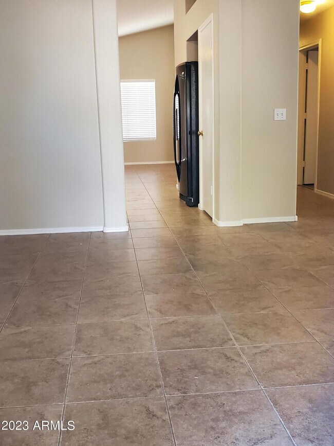 Building Photo - 15021 W Ventura St