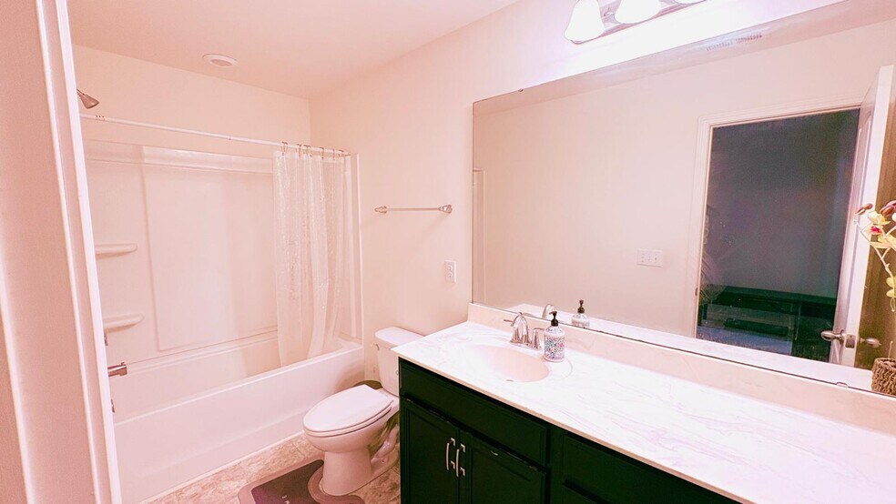 Building Photo - 2716 Dilly Dally Ct