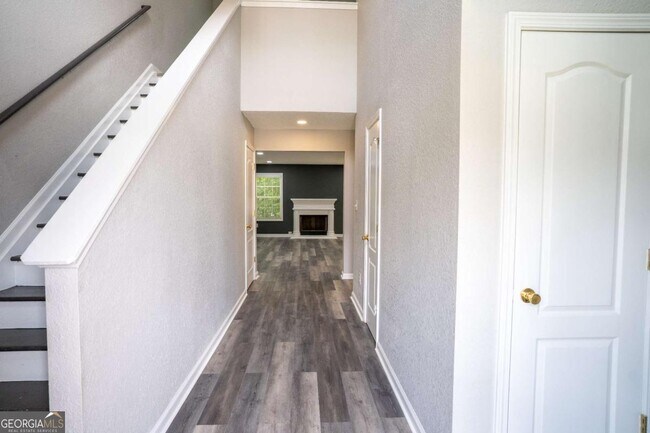 Building Photo - 3243 Newtons Crest Cir