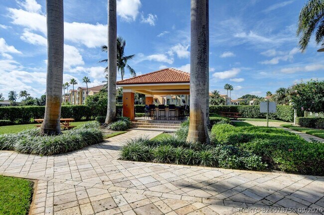Building Photo - 103 Yacht Club Way