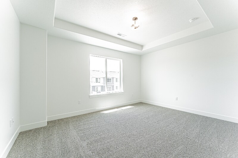 Building Photo - 3877 E 950 N