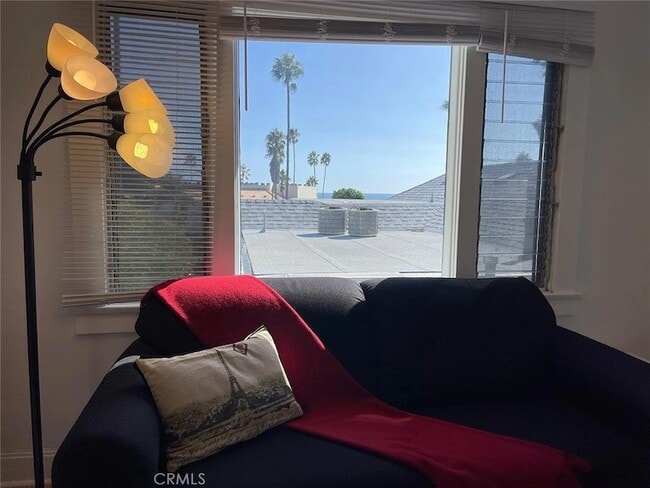 Building Photo - 274 Cliff Dr