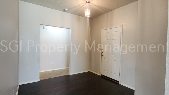 Building Photo - 4829 Egret St