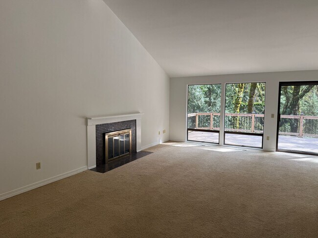 Building Photo - 2Bd/2Ba Redmond Duplex