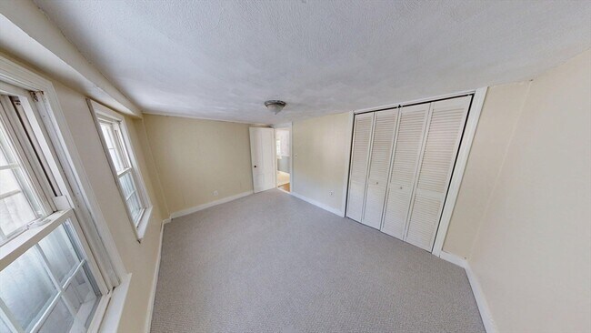 Building Photo - 286 Andover Rd