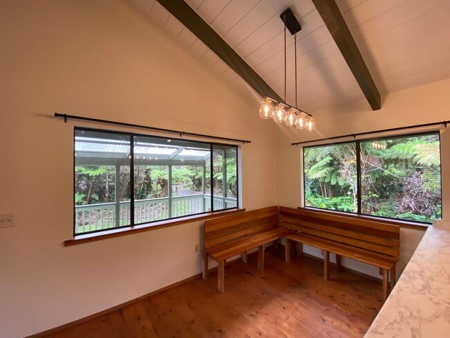 Building Photo - Charming 1-Bedroom Retreat in Volcano