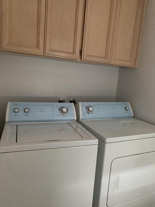 Building Photo - 563 Shoal Cir