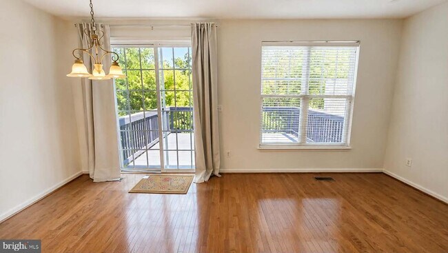 Building Photo - 9147 Cascade Falls Dr