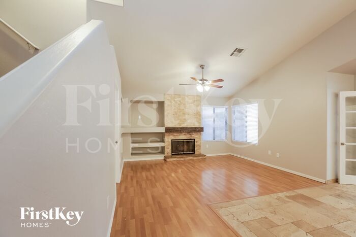 Building Photo - 2082 E Arabian Dr