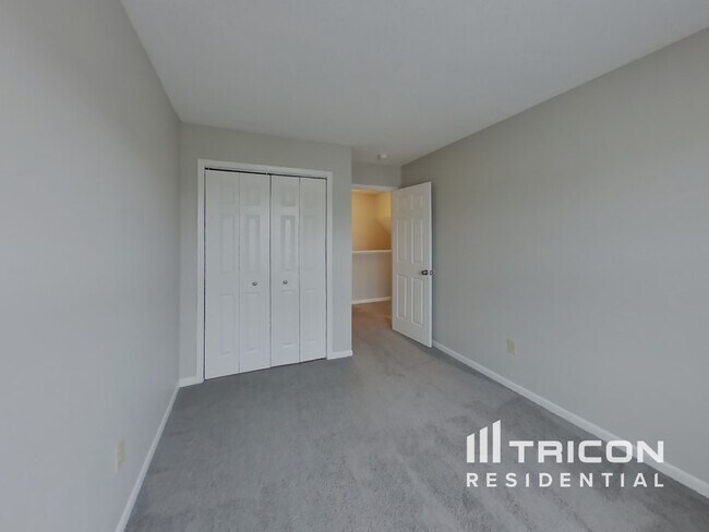 Building Photo - 302 E Brixton Woods Dr